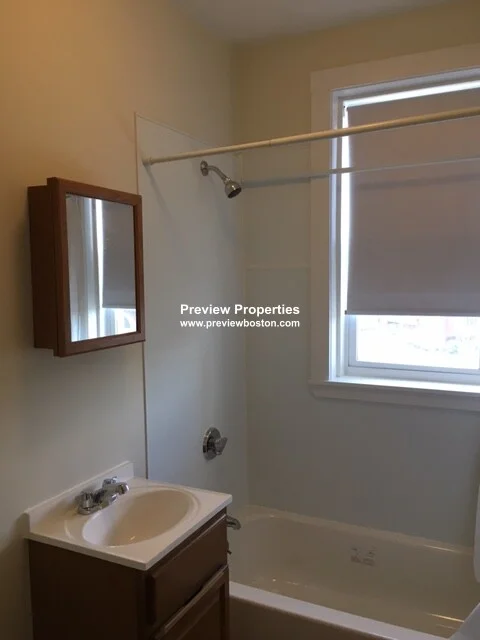 1179 Boylston St, Fenway