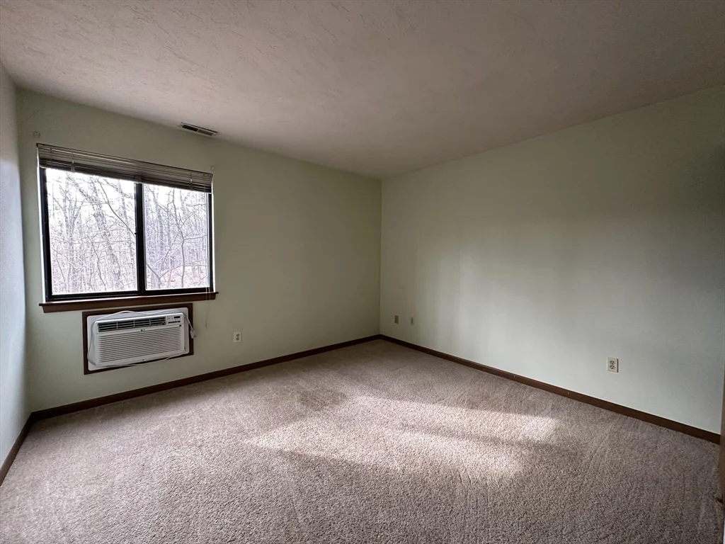 340 Sunderland Rd, Worcester