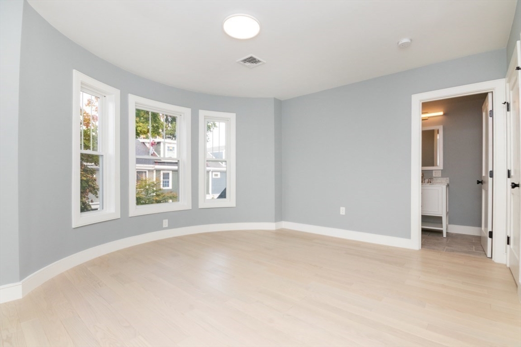 140 Otis St, East Cambridge