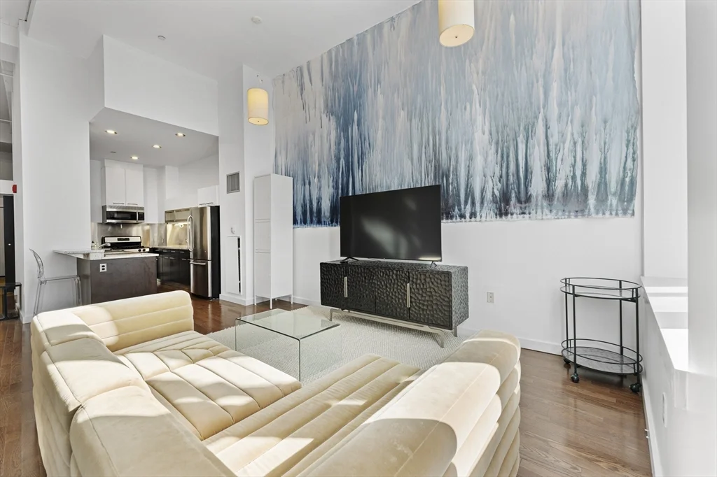 88 Kingston St, Midtown