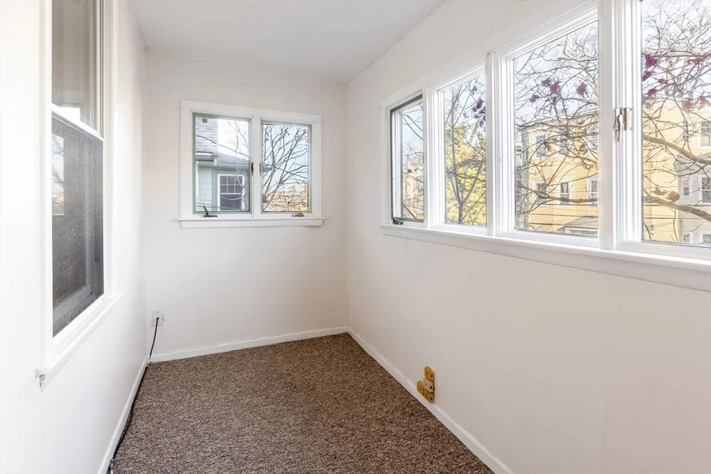 29 Sherman St, Neighborhood 9