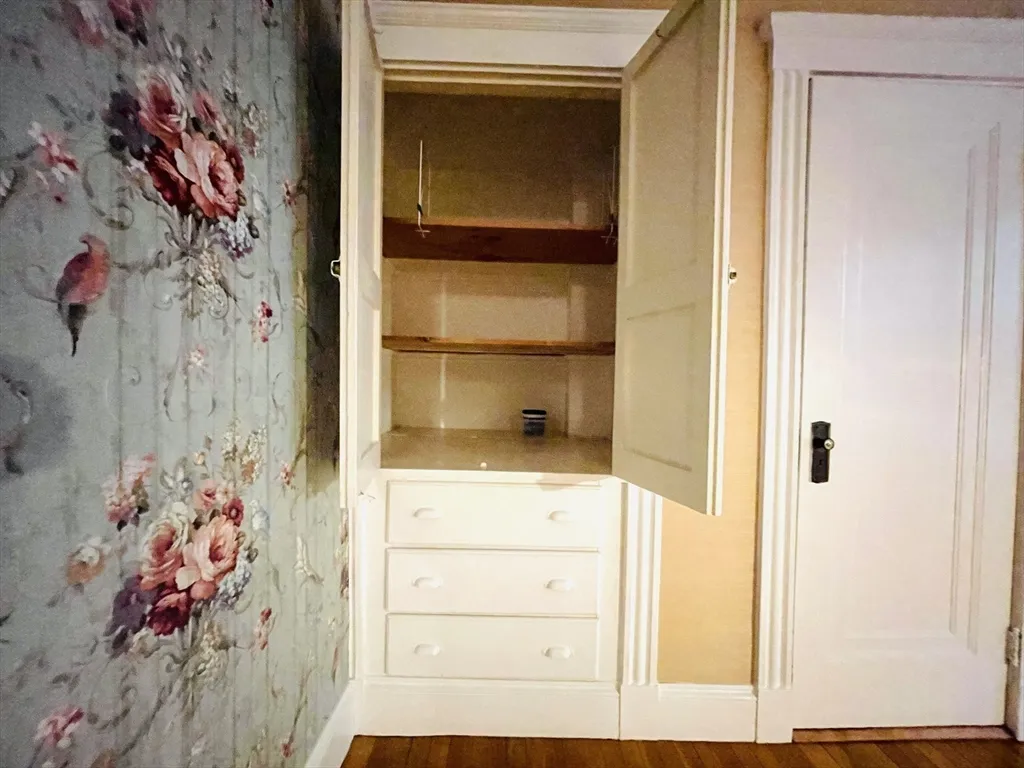 1988 Commonwealth Ave, Brighton