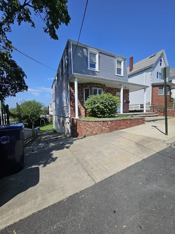 25 Hatch St, Everett