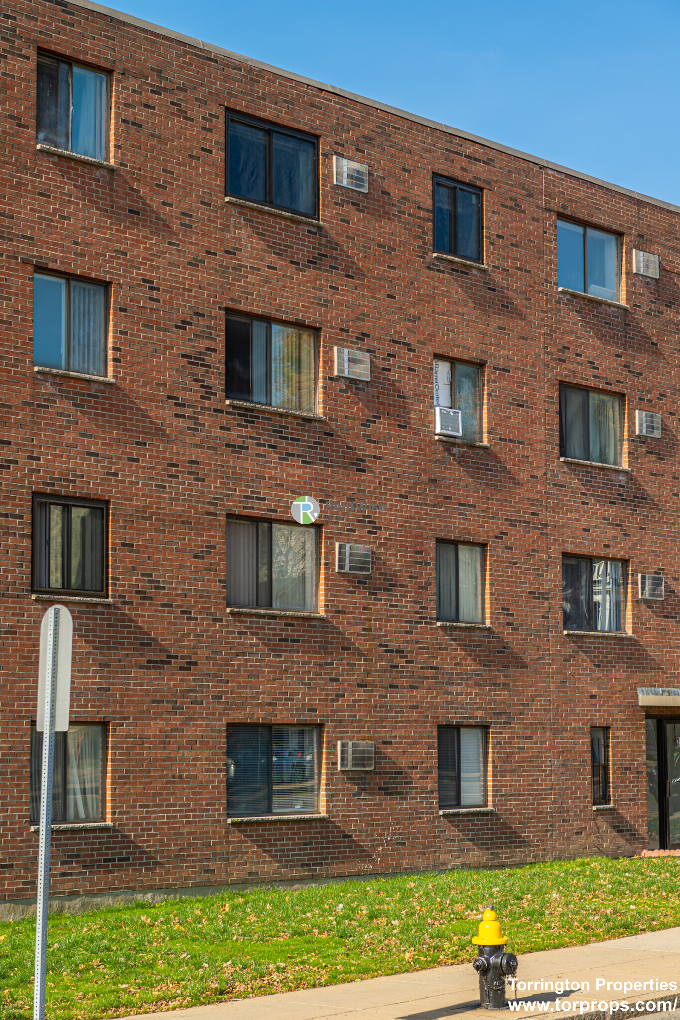 253 Hyde Park Ave, Jamaica Plain