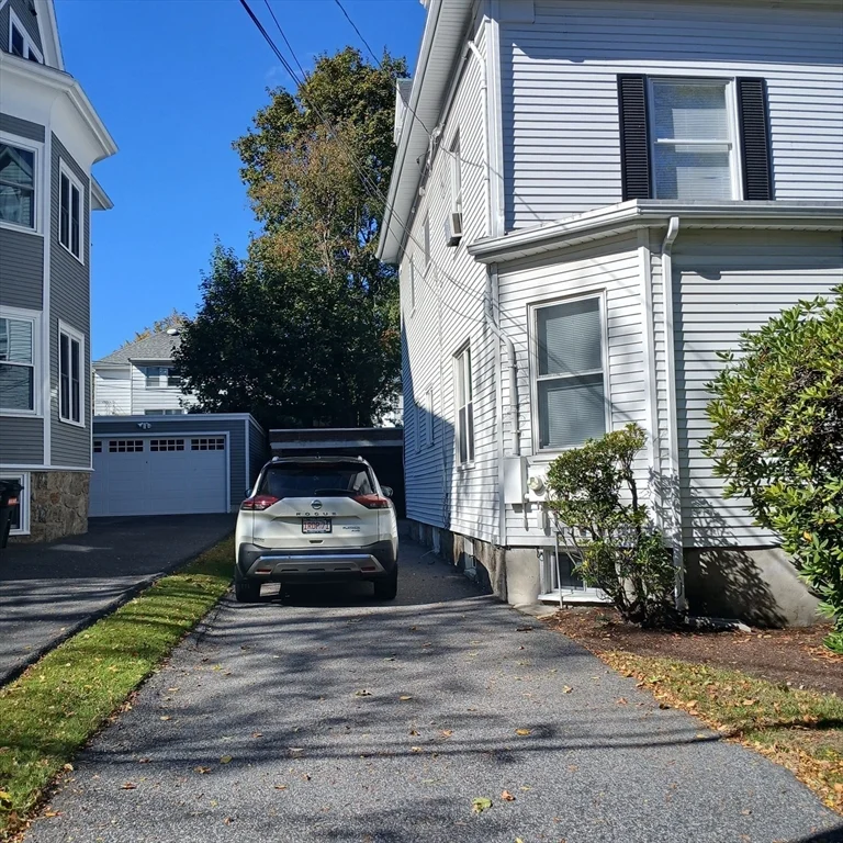 132 Thorndike St, Coolidge Corner