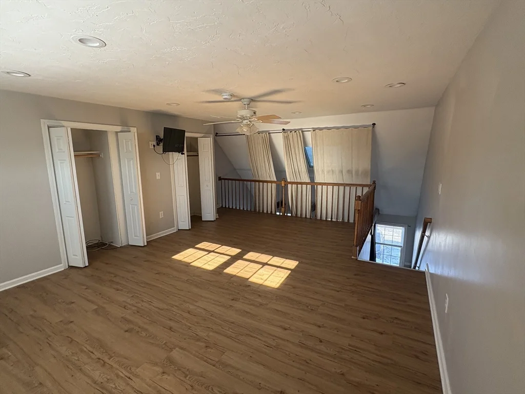 453 Turnpike St, Easton