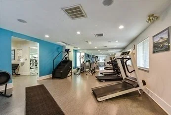 9 Village Way, Natick