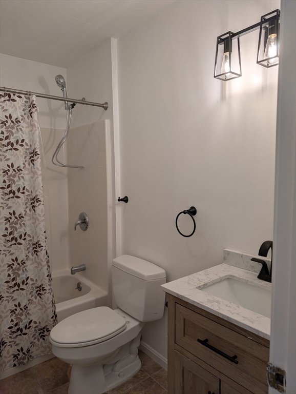 5 Eagle Dr, Shrewsbury