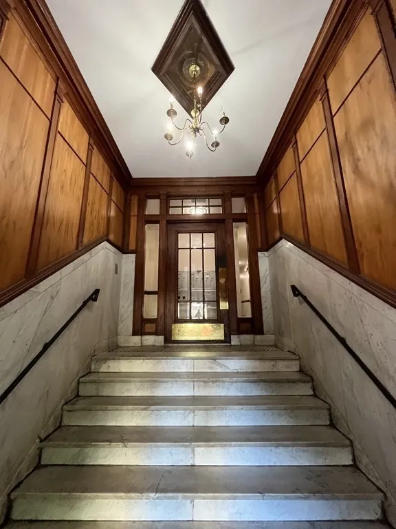 39 Glenville Ave, Allston