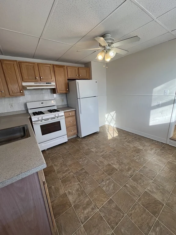 36 Everett St, Medford