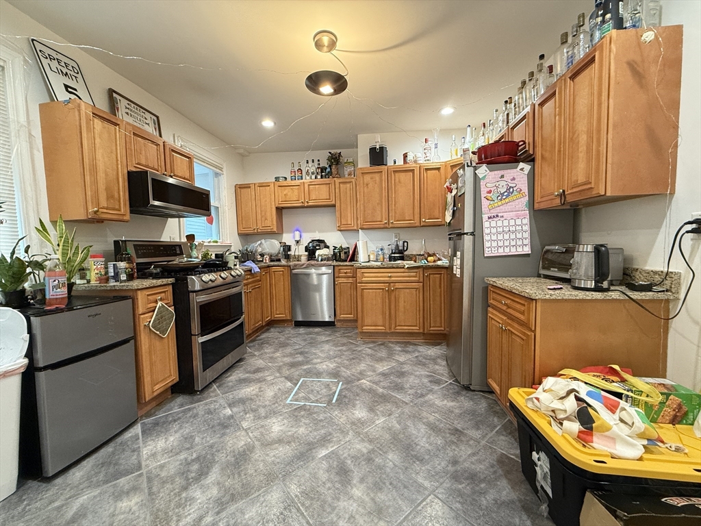 21-21A Highland St ,, Mission Hill