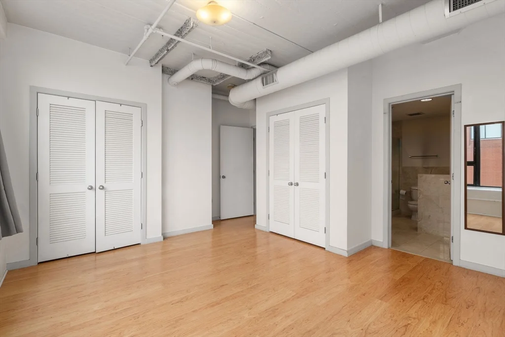 210 South St, Leather District