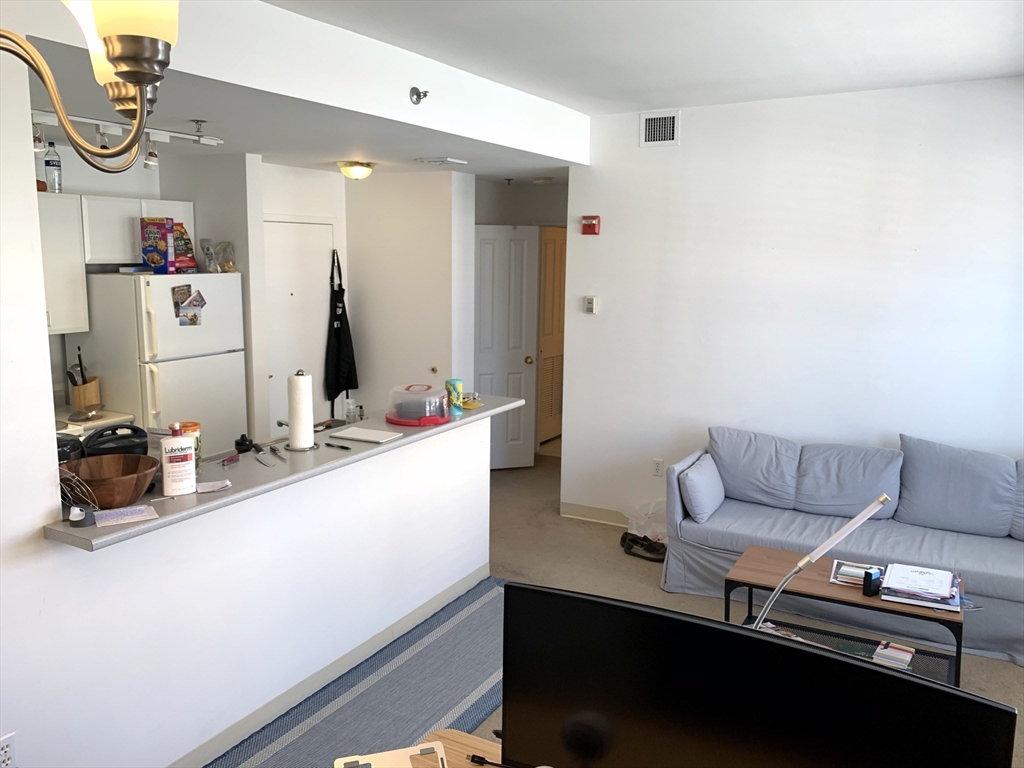 636 Beacon St, Fenway