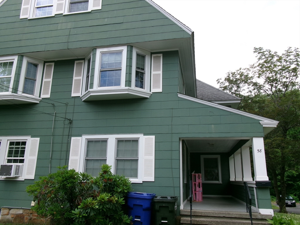 58 Bancroft Park, Hopedale