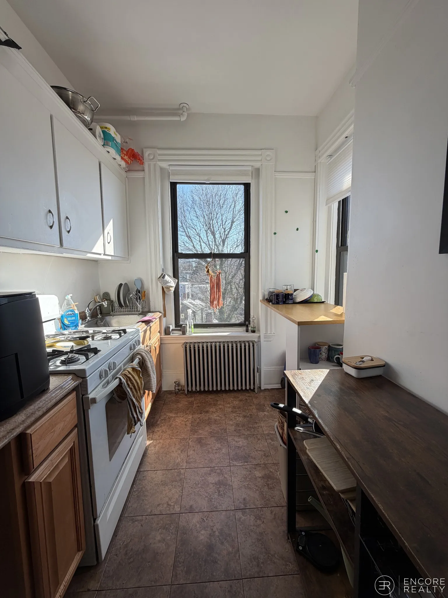 16 Davis Ave, Emerson Gardens