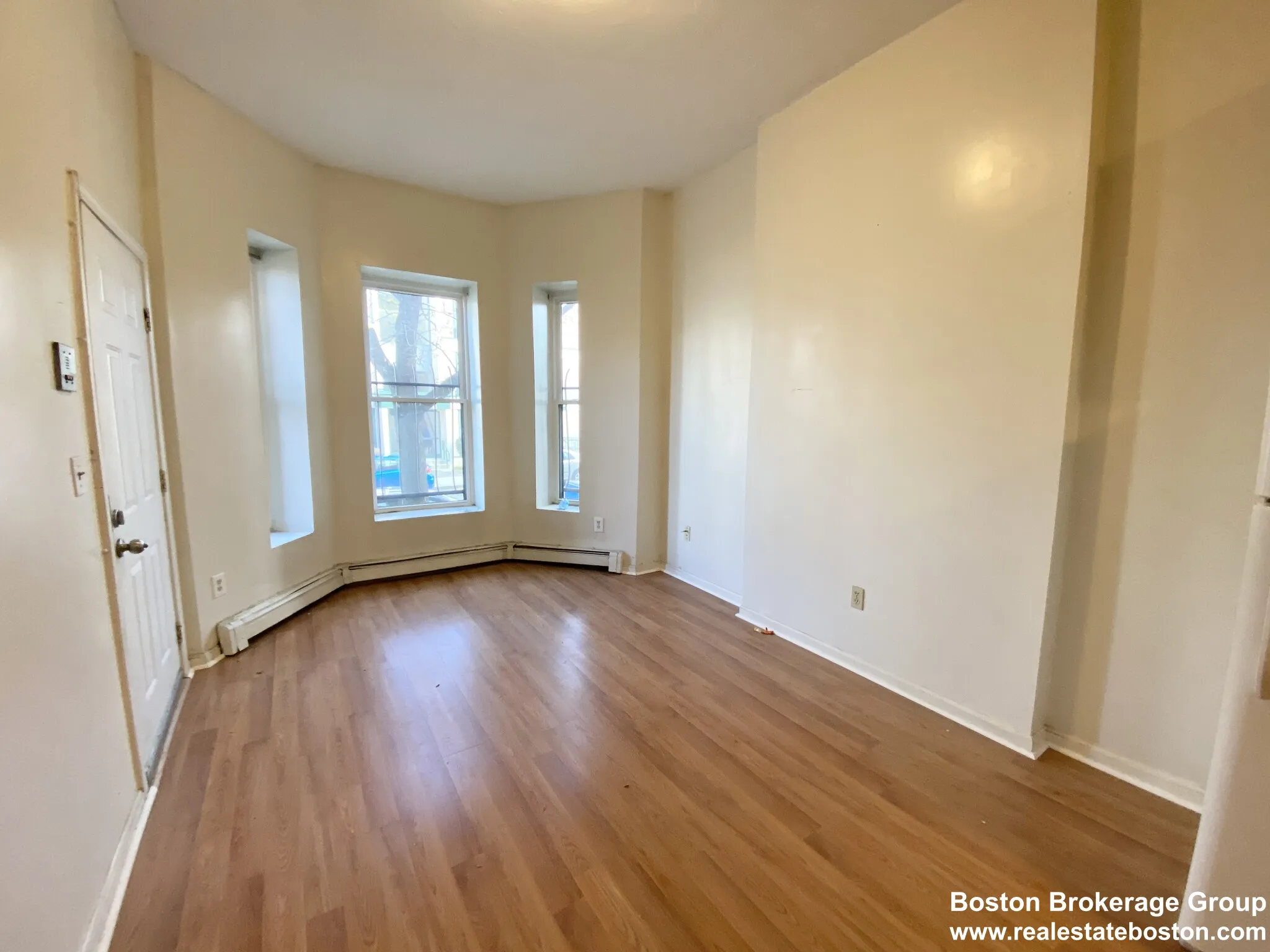 96 Hammond St, Roxbury