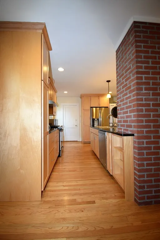 39 South Normandy Ave, Cambridge Highlands