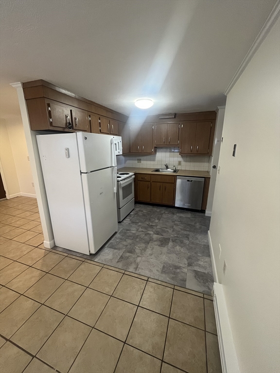 51 Lynde St, Melrose