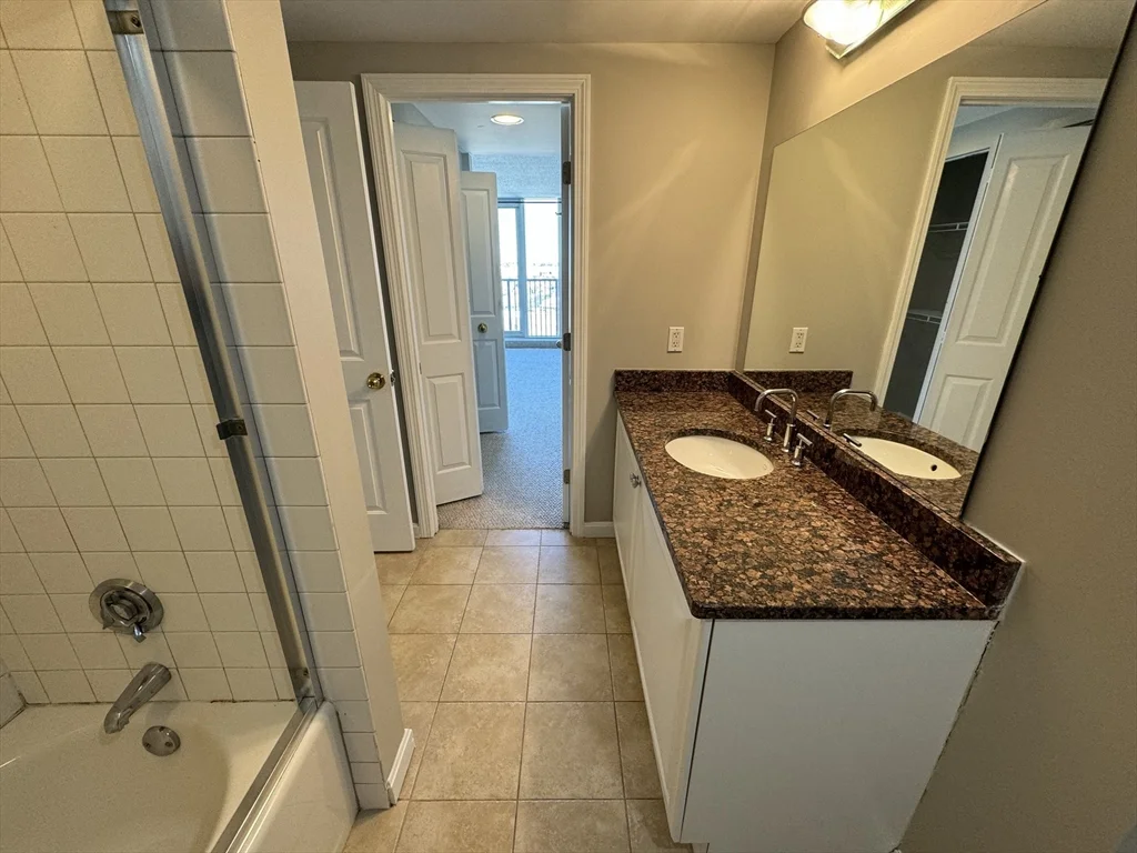 10 Museum Way, East Cambridge