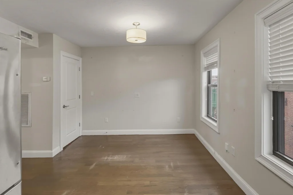 135 Havre, East Boston