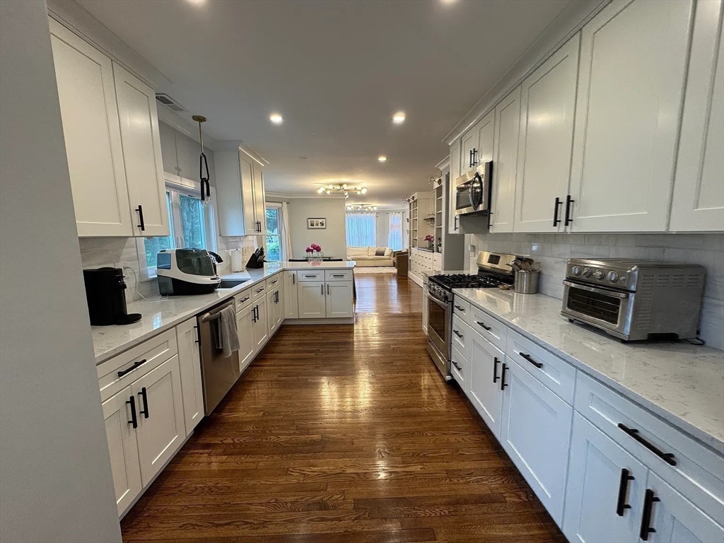 66 Calvary St, Waltham