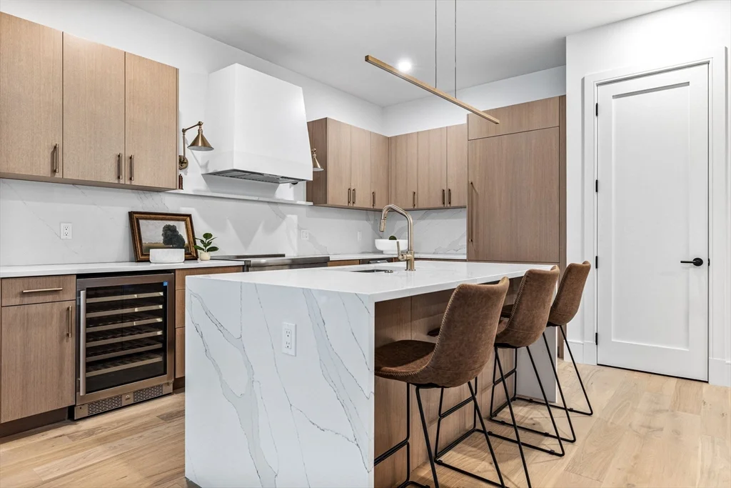 1114 Beacon St, Newton Center