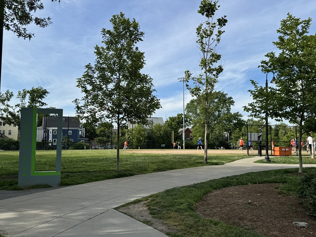 51 Dimick St, Somerville