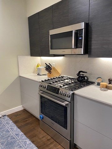 45 Burnett St, Jamaica Plain