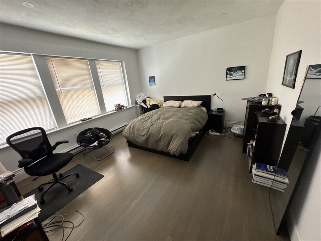 1406 Beacon St, Corey Hill