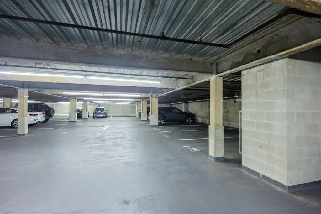 10 Rogers St, East Cambridge