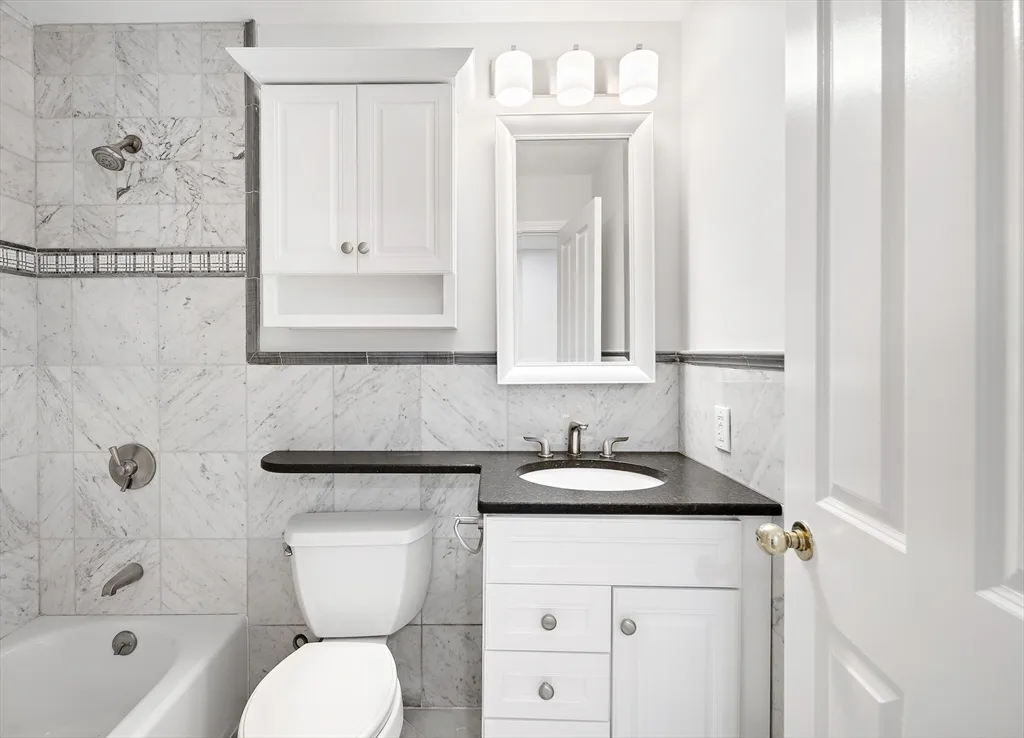 4 Charlesgate E, Back Bay