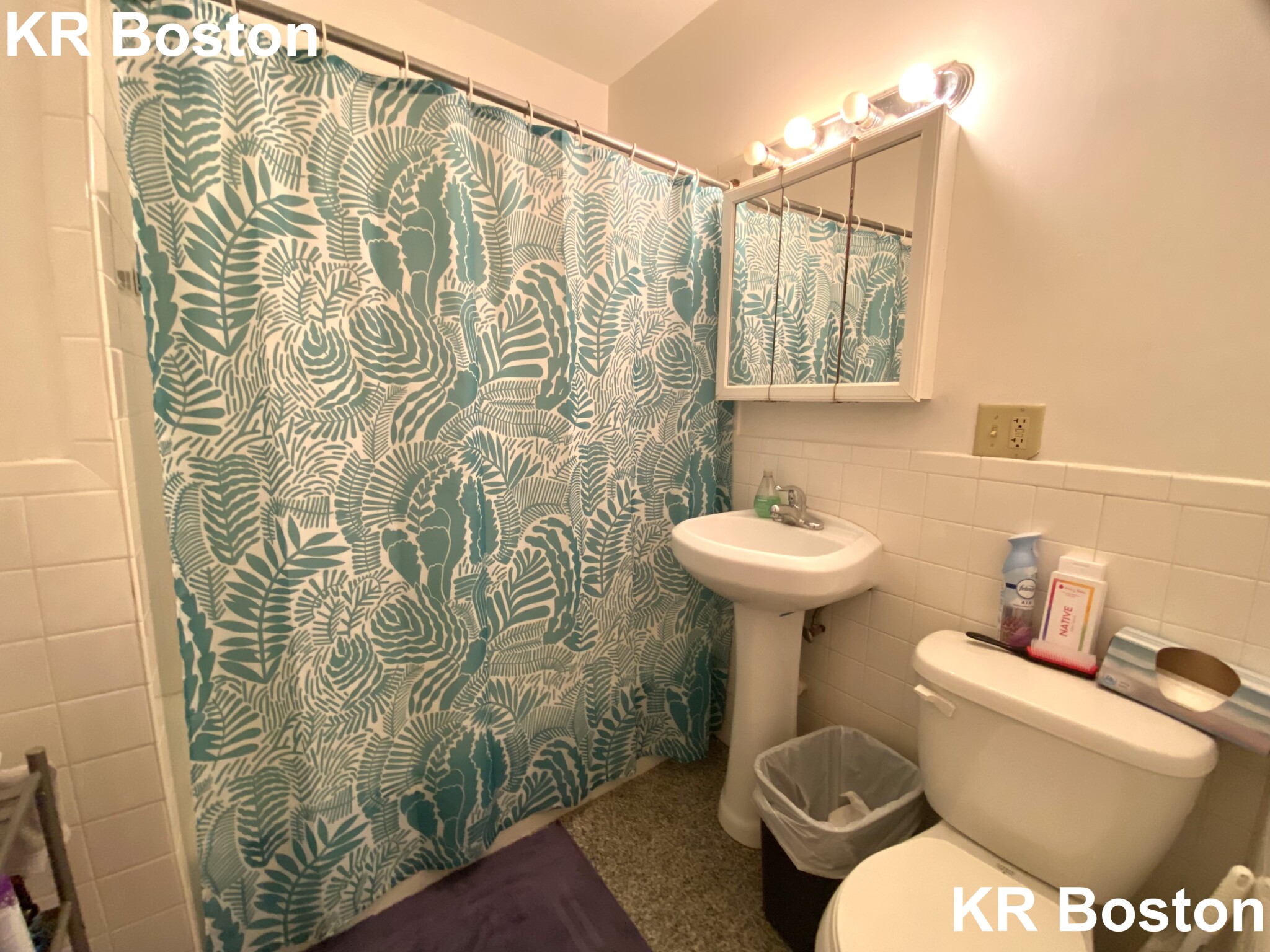 4 bed, 2 bath apartment for rent at 37 Egremont Rd Unit 2, Brighton — photo 3 of 3