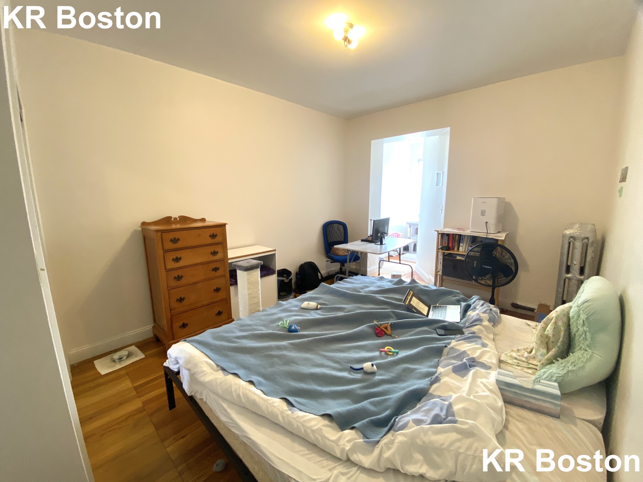 4 bed, 2 bath apartment for rent at 37 Egremont Rd Unit 2, Brighton — photo 1 of 3