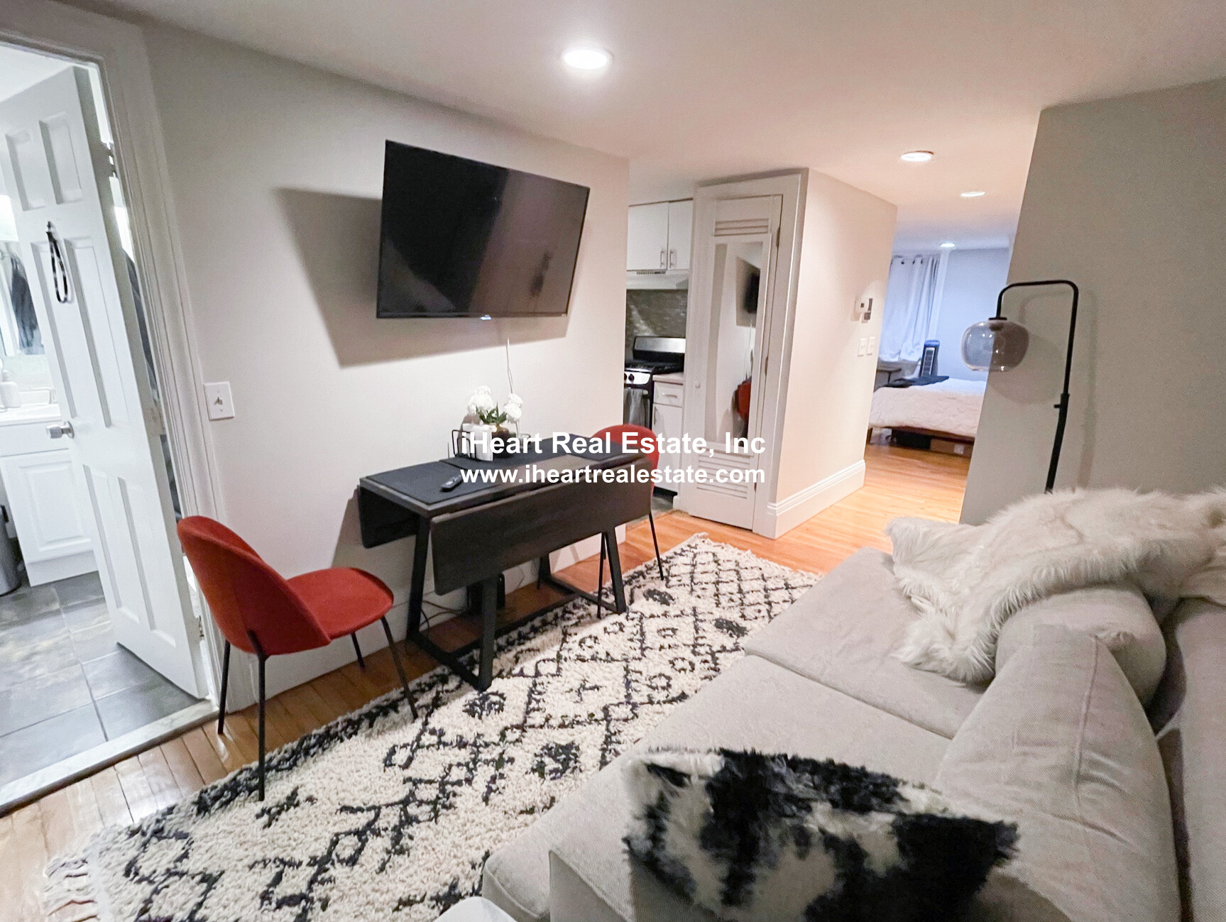 Studio bed, 1 bath apartment for rent at 37 Gray St Unit 1, South End — photo 7 of 10