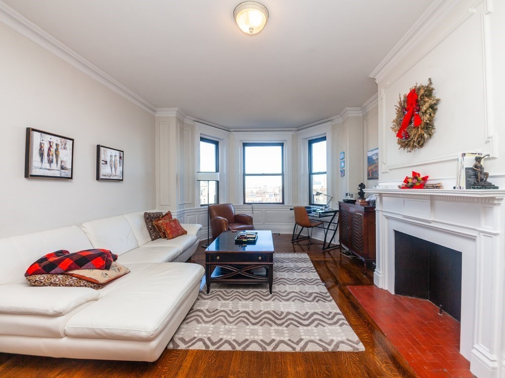2 bed, 1 bath apartment for rent at 466 Commonwealth Ave Unit 801, Back Bay — photo 1 of 6
