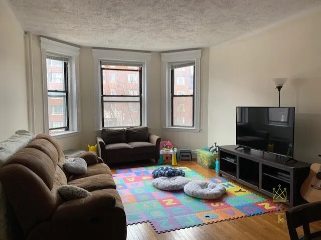 1957 Commonwealth Ave, Brighton