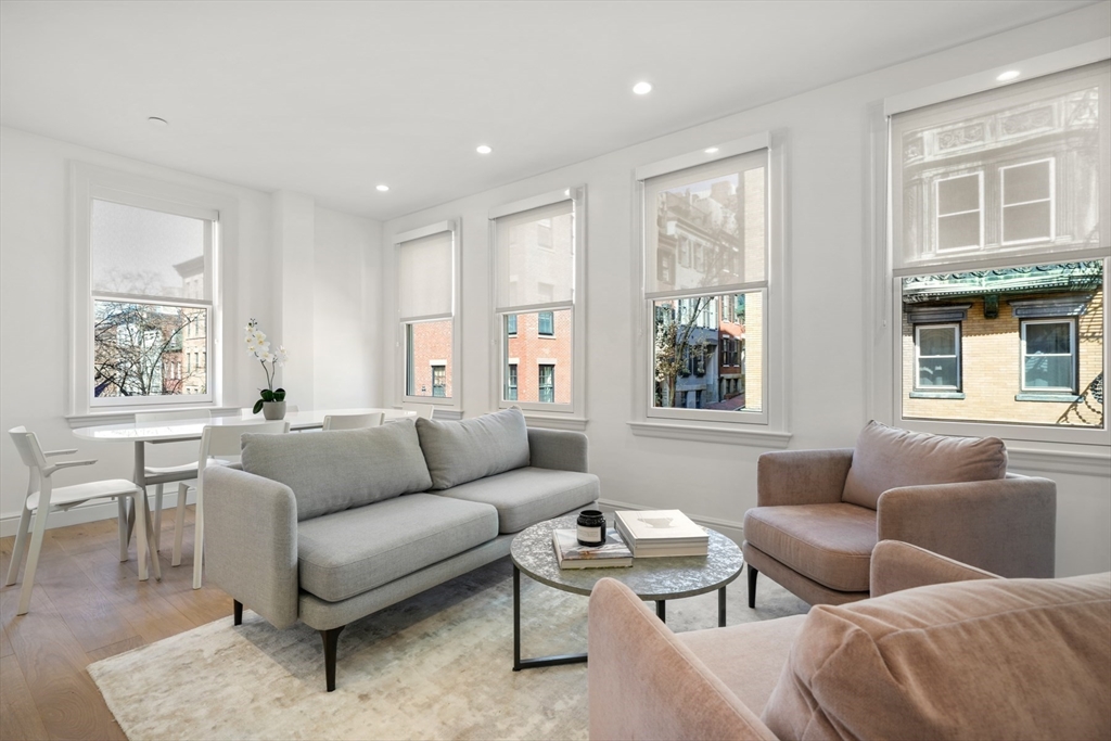 112 Myrtle, Beacon Hill