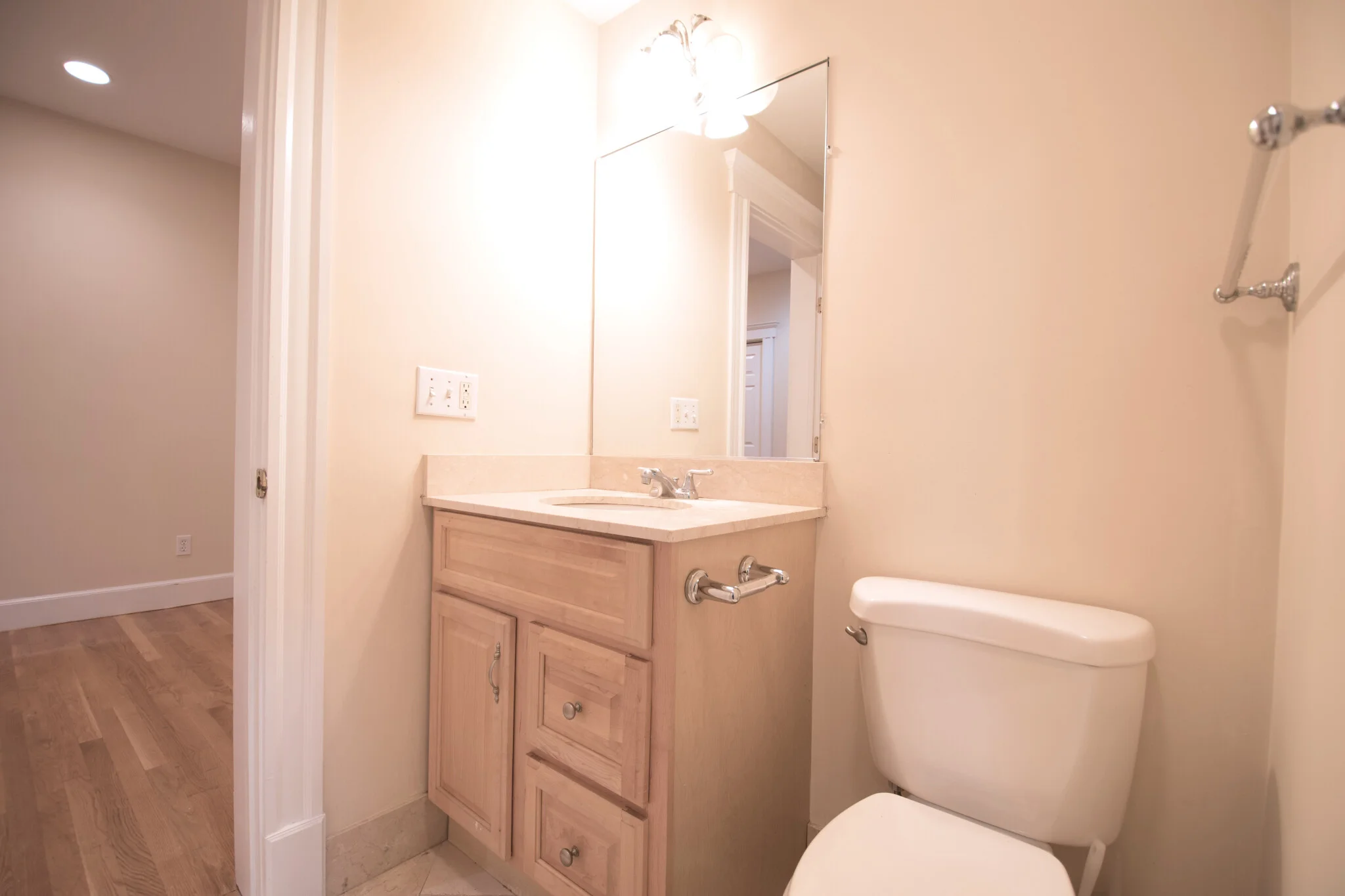 288 Western Ave, Riverside