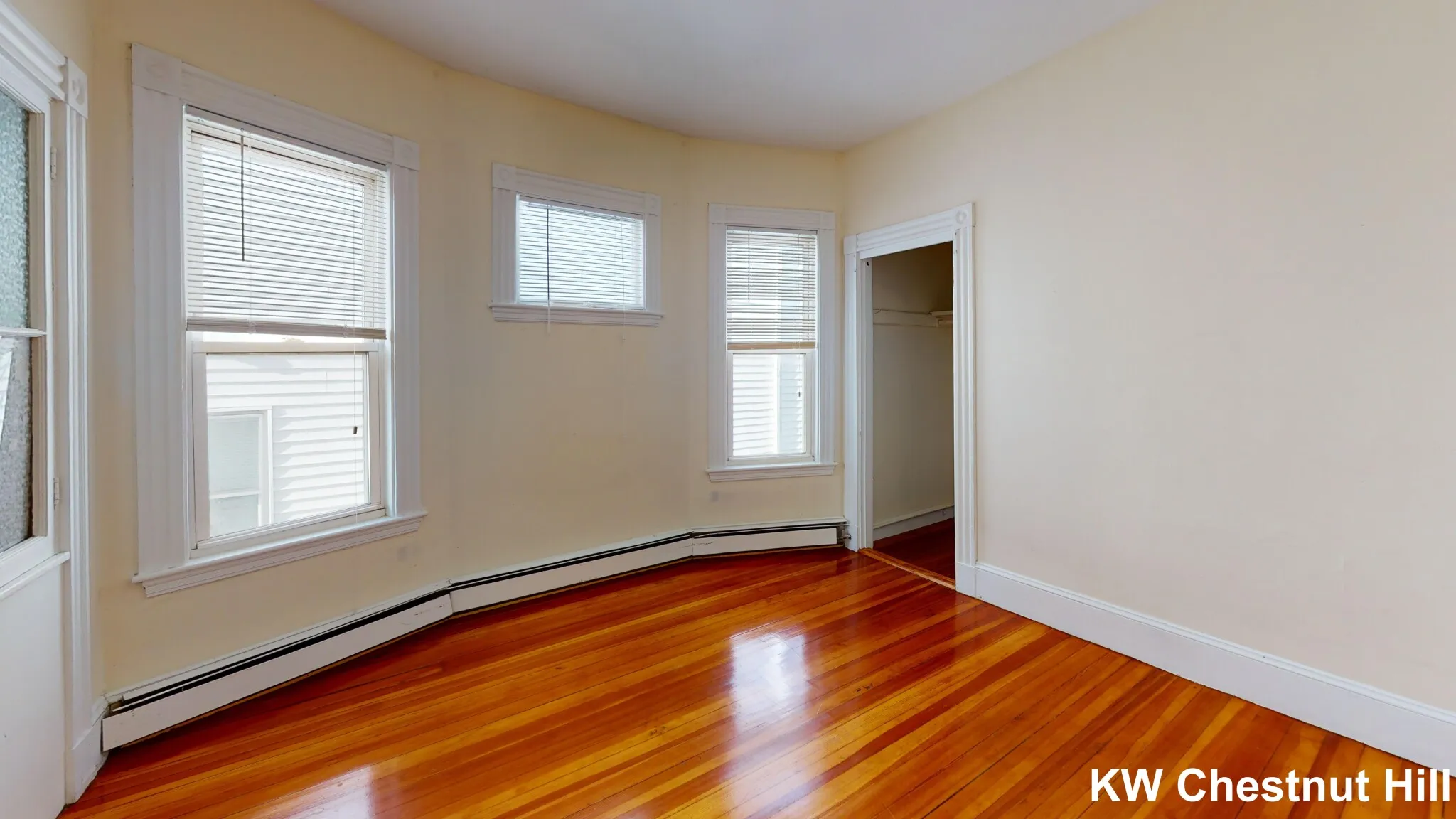 7 Sunset St, Mission Hill