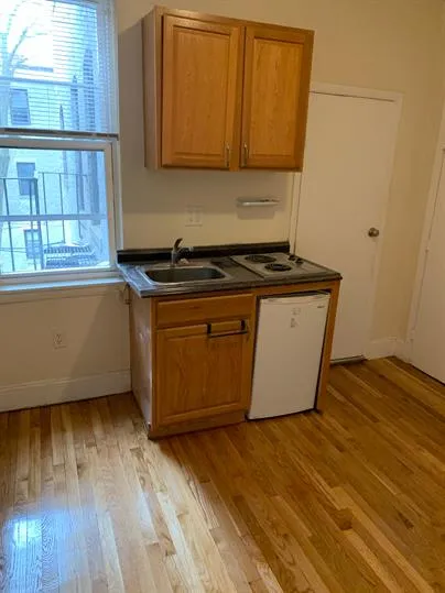 51 South Huntington Ave, Jamaica Plain