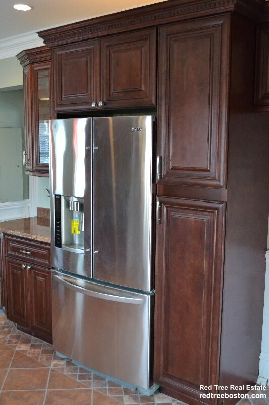 127 Nonantum St, Oak Square