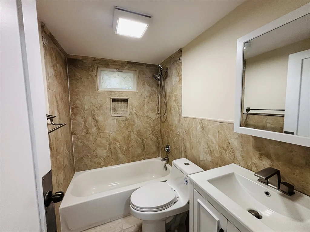 55 Woodlawn Ave, Chelsea