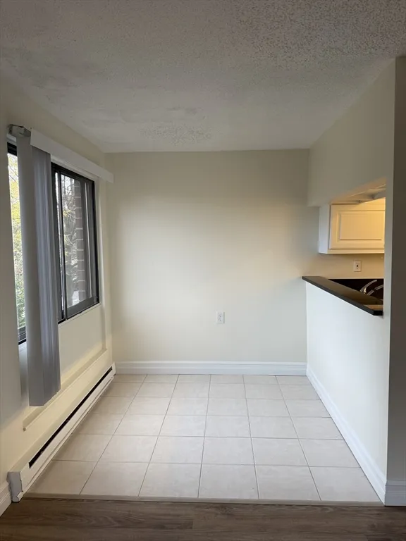 112 Centre St, North Brookline