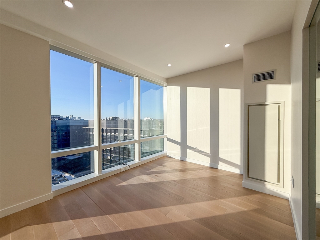 188 Brookline Ave, Fenway