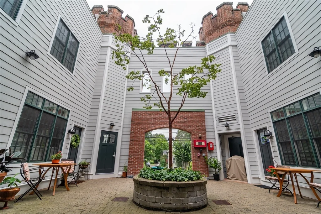 93 E Central St, Natick