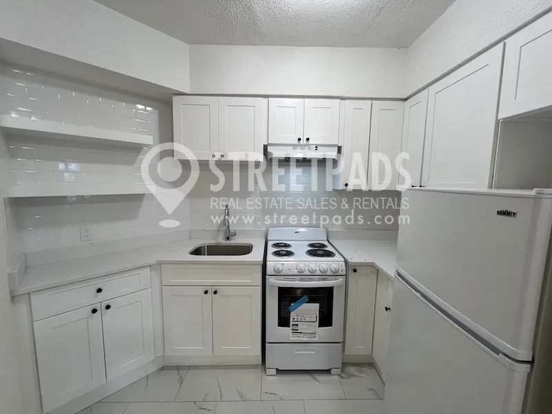 2018 Commonwealth Ave, Brighton