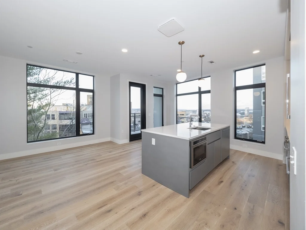 191 Washington St, Brighton