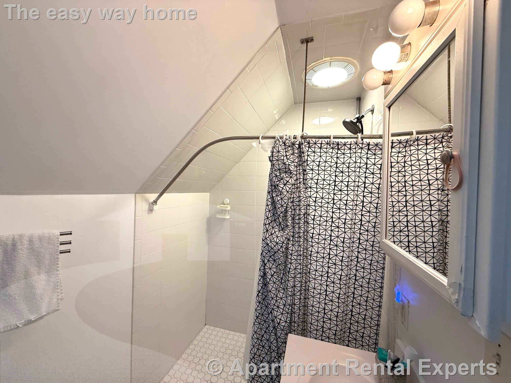 13 Standish St, Huron Village