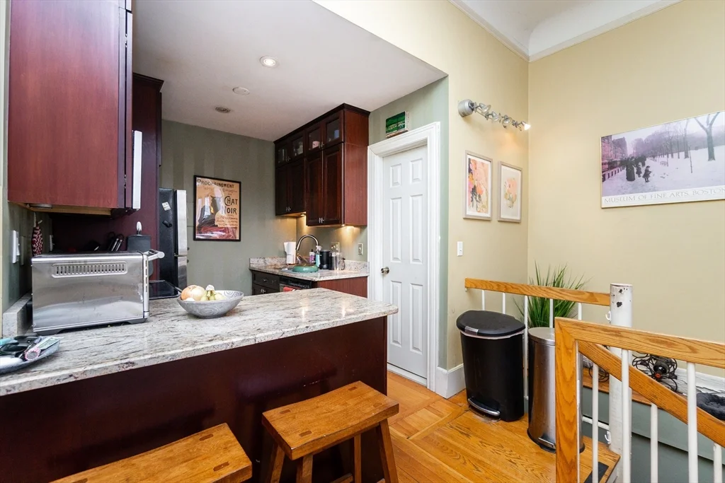 465 Commonwealth Ave, Back Bay