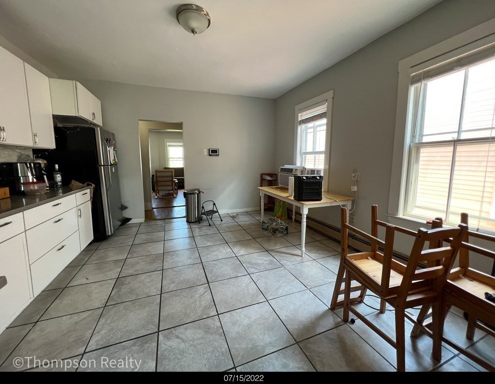 3 bed, 1 bath apartment for rent at 372 Medford St Unit 3, Winter Hill — photo 4 of 16
